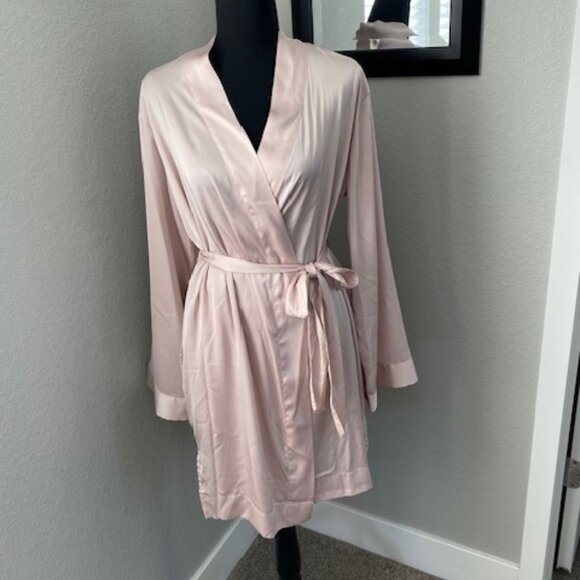 stars above Other - STARS ABOVE Blush Soft Pink Silky Satin Long sleeve Belted Short Robe Med/Large